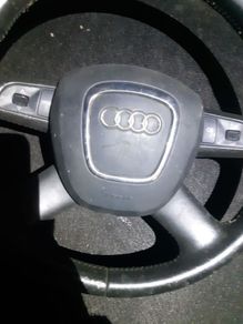 Audi A3 A4 A5 A6 A8 Q5 Q7    4 spokes steering wheel airbag  4f0880201BH