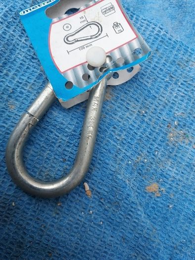 carabiner x 3   175 kg  clips