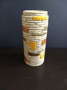 Fabulous Vintage Retro Kitsch Sylvac Cylindrical Vase from the "Brickwork" Range Produced in the 60's and 70s, Shape Number 3812