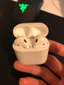 Apple AirPods