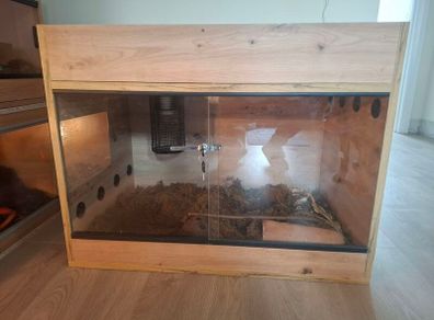2.5ft Reptile Tank