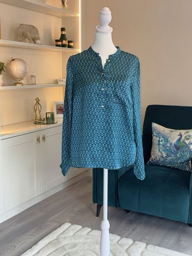 Ladies Long-sleeved Green, Blue & Black Blouse from Gallery. Size: UK 8 / EU 36