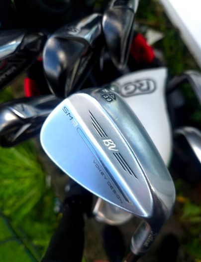 Set of Taylormade Golf Clubs