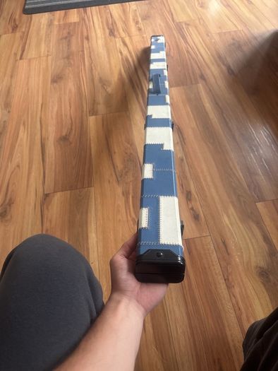 2x pool cue 1 piece - 3/4 split cue protecting case