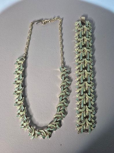 Stunning Vintage Signed Jewelcraft (Coro) Mid-Century Enamel Necklace & Bracelet Demi-Parure Set