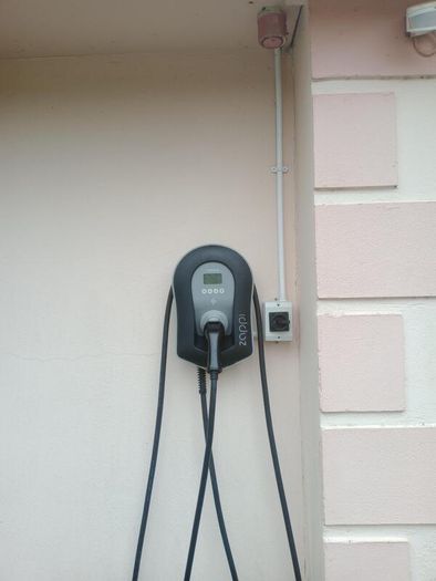 Zappi EV Charger 7.4kW Tethered Type 2
