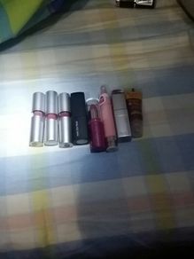 Makeup bunch