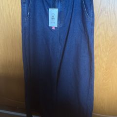 Jeans Brand: Cider size Large- fits size 12
