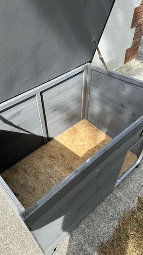 Dog Kennel and Dog Run