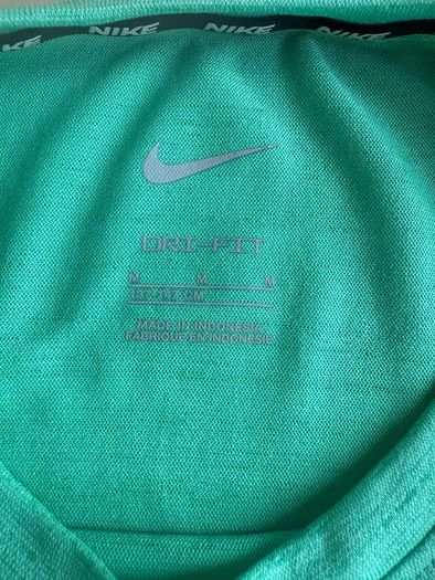 Brand New Nike Miler Top