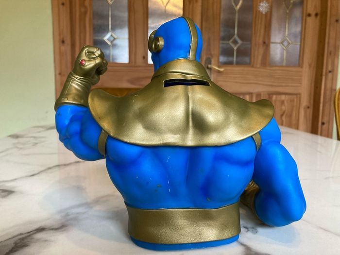 Monogram / Marvel / Thanos / Bust & Money Box