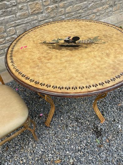 kitchen  table and 4 chairs .