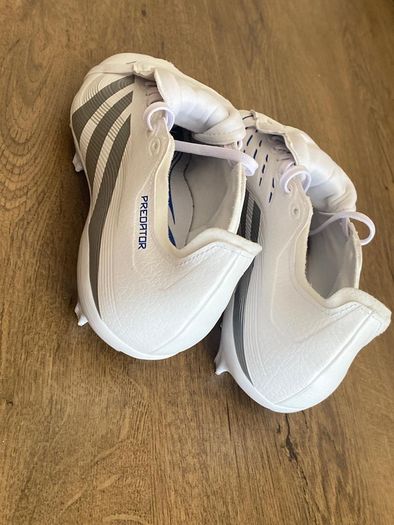 Predator boots size 7