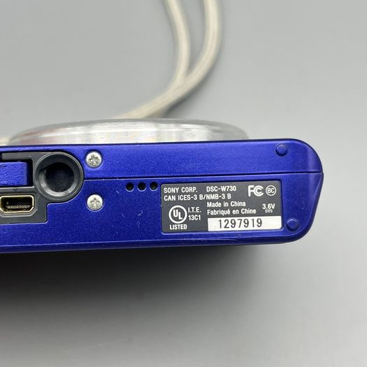 Sony DSC-W730 16.1MP Digital Camera Blue - Full Kit