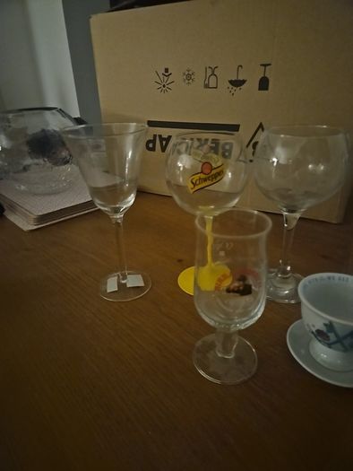 glasses assortment of gin (2) pint (2) wine (1) half pint (1) gin teacup and saucer