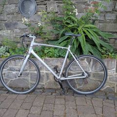 Giant Escape 4 Hybrid Bike