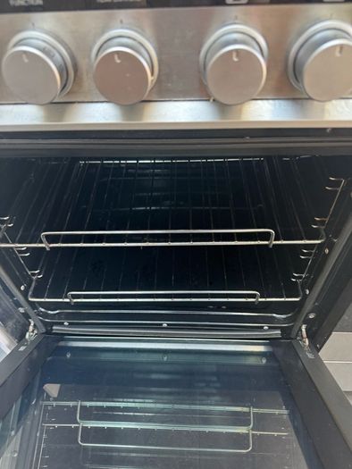 Fisher and Paykel range cooker