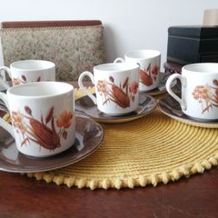 Johnson Brothers Vintage Retro Corn on the Cob Tea Set