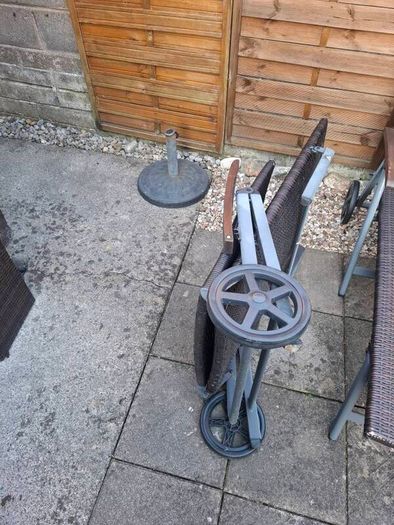 sun loungers