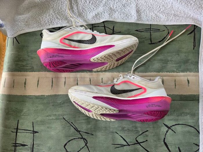 Nike Zoom Fly 6 Women Trainers Runners Size 7.5UK