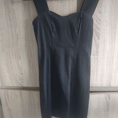 PRICE 39 euro Black villa dress size xs with zip