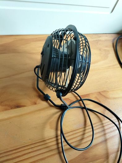 Fan with USB cable