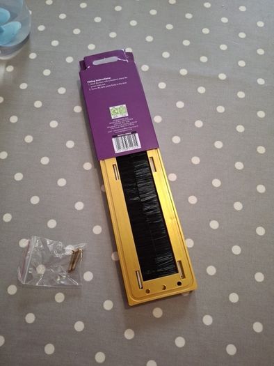 Letter box for door