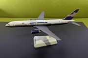 North American 1:200 scale model airplane, Boeing 757 aircraft, made by Wooster