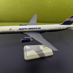 North American 1:200 scale model airplane, Boeing 757 aircraft, made by Wooster