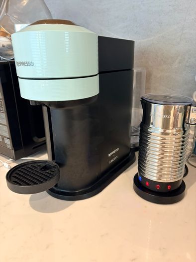 Nespresso Vertuo Pop Liberty Collection + Aeroccino Milk Frother Bundle  Excellent Condition