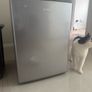 LOGIK mini fridge Image 4