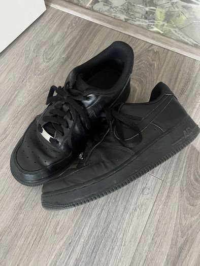 Nike Air Force size 6