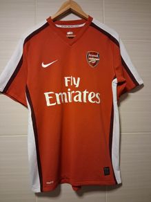 Arsenal Jersey. Official Nike Arsenal Mens Home Jersey From Season 2008 / 2010. Authentic Original From The Time.  Not A Modern Day Remake.