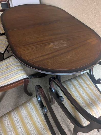 Dinning room table and chairs