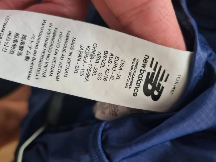 light runnig jacket New Balance