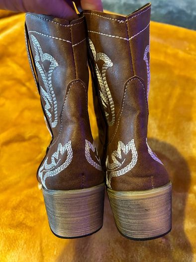 Women's Cowboy Boots ankle size 5