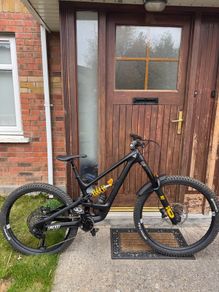 YT Capra Core 3 CF 2025 mullet