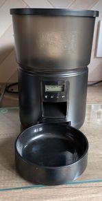 Automatic Cat Feeder