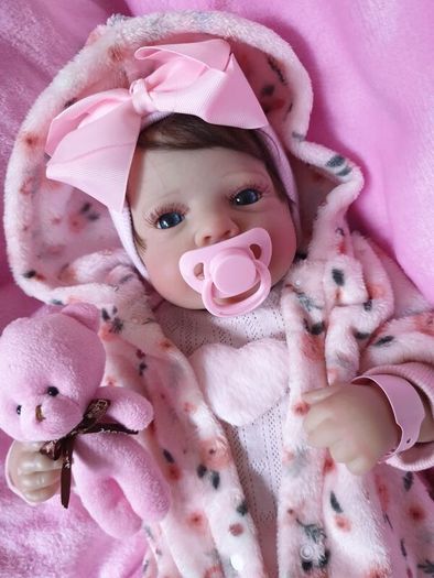 Reborns By Laura.  Baby Ashley In Homecoming Hospital Outfit.  29inch, 4lb Reborn Doll. Welcome To View