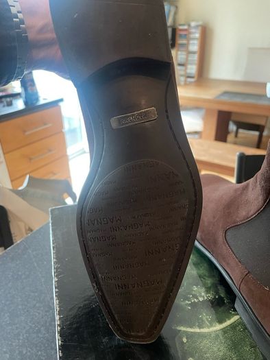 Magnanni Men's Cognac Suede Chelsea Boots