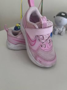 Girl's shoes