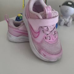 Girl's shoes