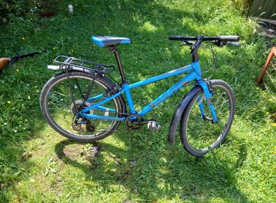 Giant kid's bike, age 7-13