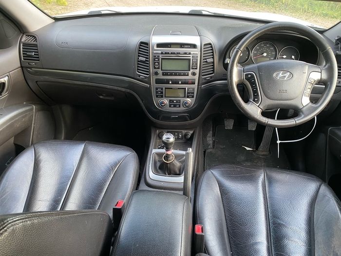2010 Hyundai Santa Fe Breaking