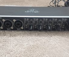 Behringer UMC404HD
