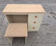 vanity table