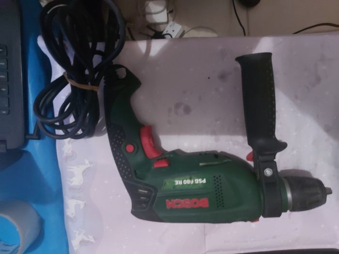 BOSCH Drill Model No. PSB 680 RE, working perfect and in excellent condition