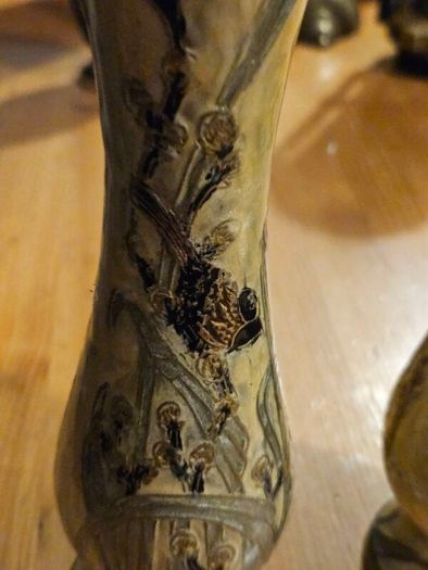 3 X Pairs Of Vases. Porcelain And Metal All In Good Condition. See Photos For Same.