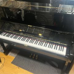 Piano Yamaha U1