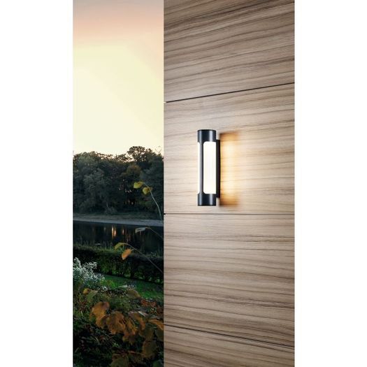 Outdoor Wall Light